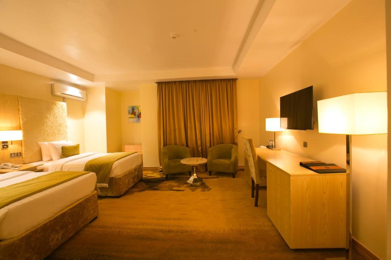 BON Hotel Elvis Mobushipe Buitenkant foto