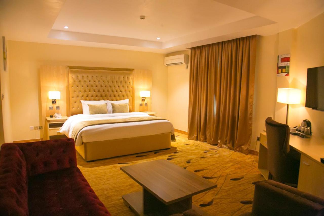 BON Hotel Elvis Mobushipe Buitenkant foto