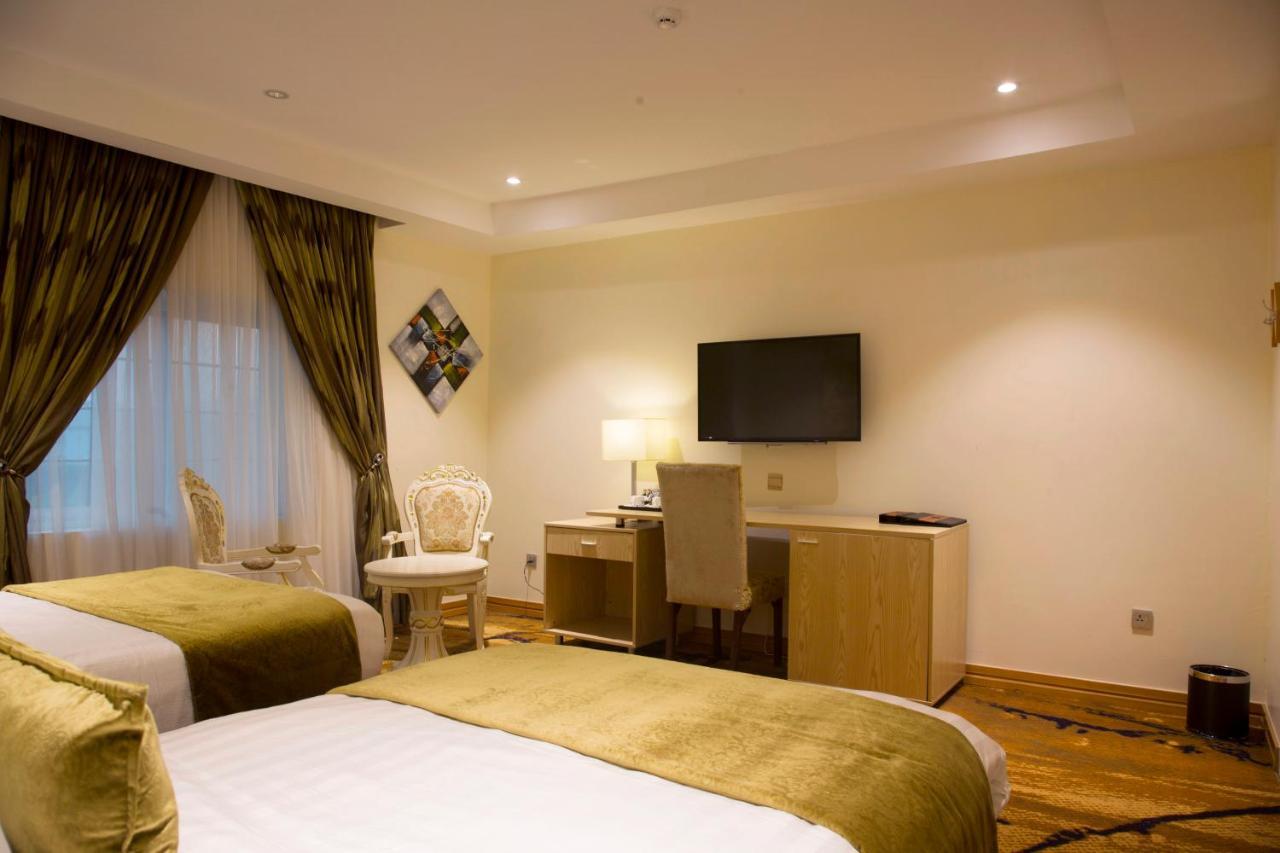 BON Hotel Elvis Mobushipe Buitenkant foto