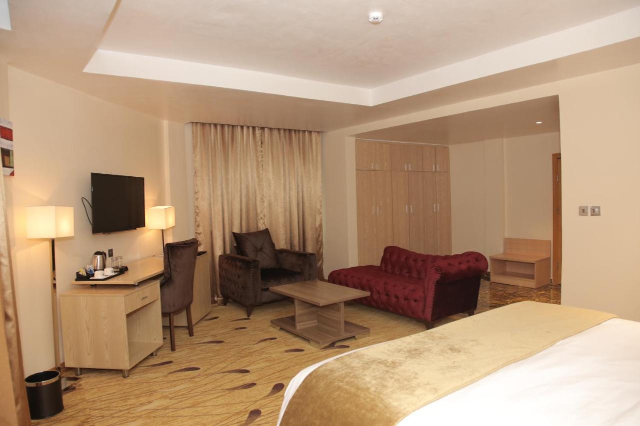 BON Hotel Elvis Mobushipe Buitenkant foto