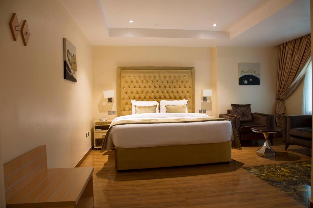 BON Hotel Elvis Mobushipe Buitenkant foto